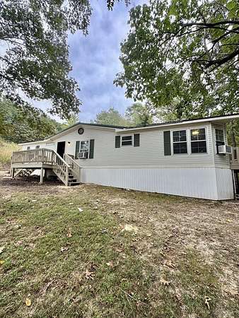 1.87 Acres of Land with Home for Lease in Tunnel Hill, Georgia