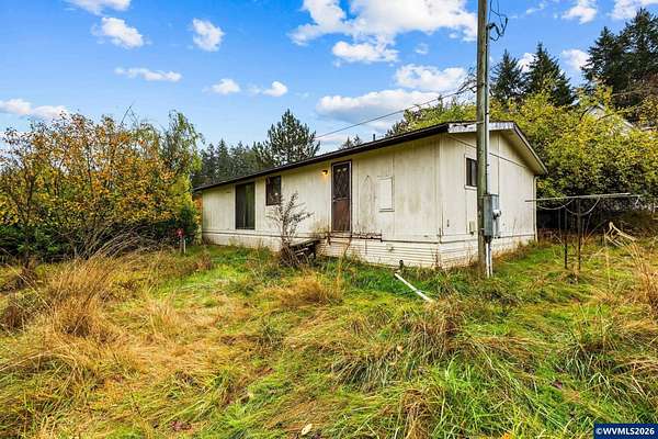 3.75 Acres of Land with Home for Sale in Lebanon, Oregon