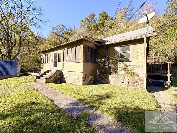 6 Acres of Land with Home for Sale in Hinton, West Virginia