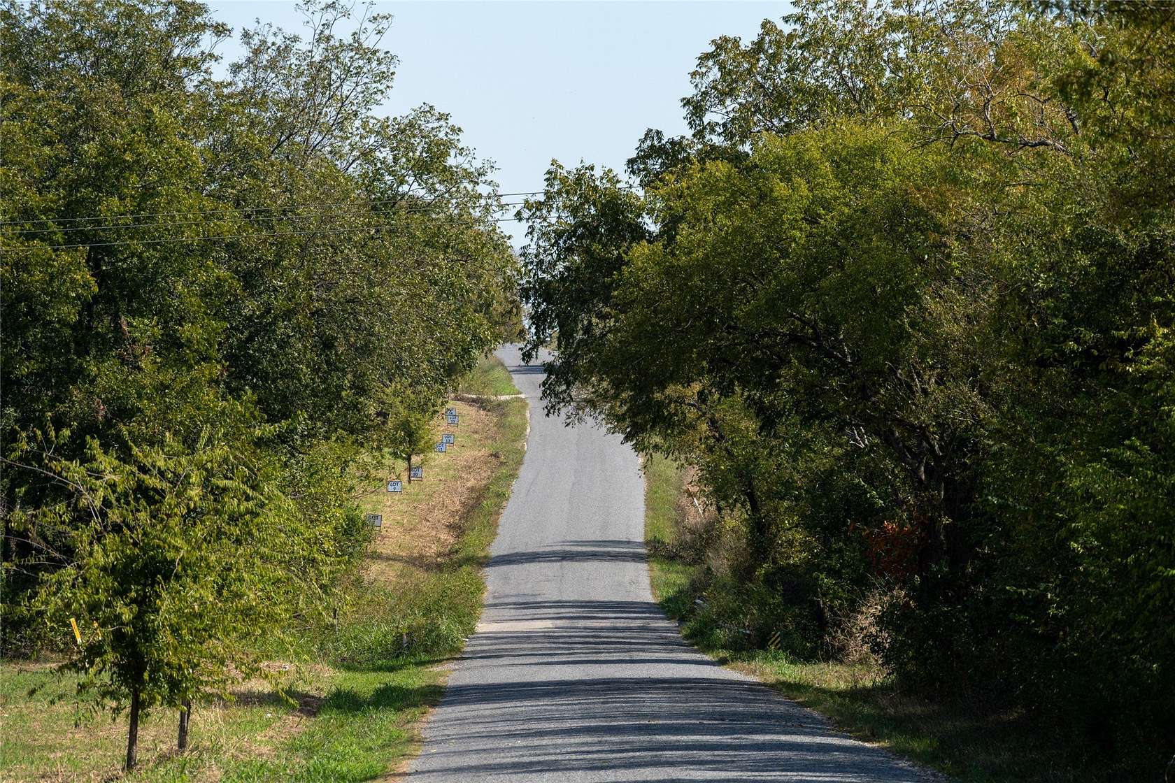 1 Acre of Residential Land for Sale in Whitesboro, Texas