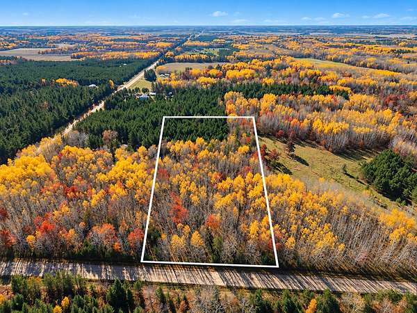 4.4 Acres of Residential Land for Sale in Park Rapids, Minnesota