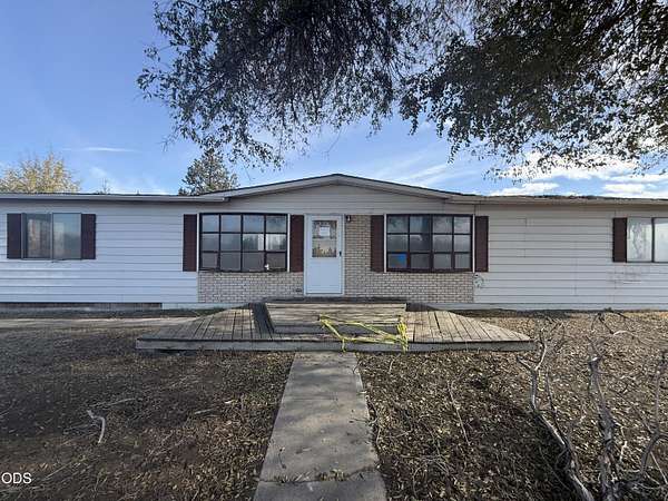5.2 Acres of Land with Home for Sale in Redmond, Oregon