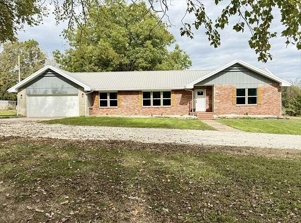 1.65 Acres of Land with Home for Sale in Buffalo, Missouri