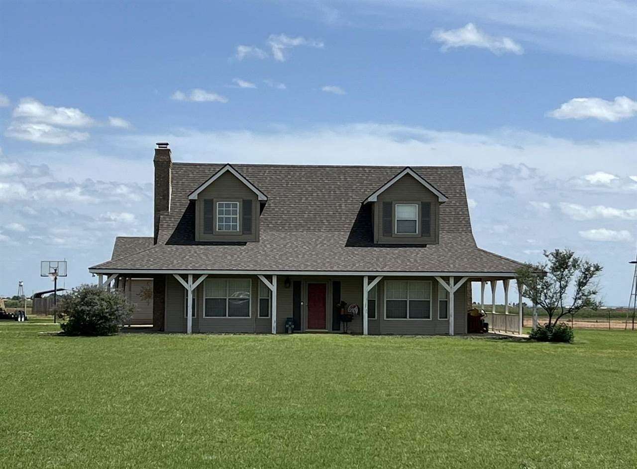 5 Acres of Land with Home for Sale in Frederick, Oklahoma