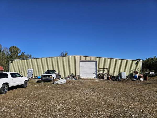 10 Acres of Commercial Land for Sale in Florence, Alabama