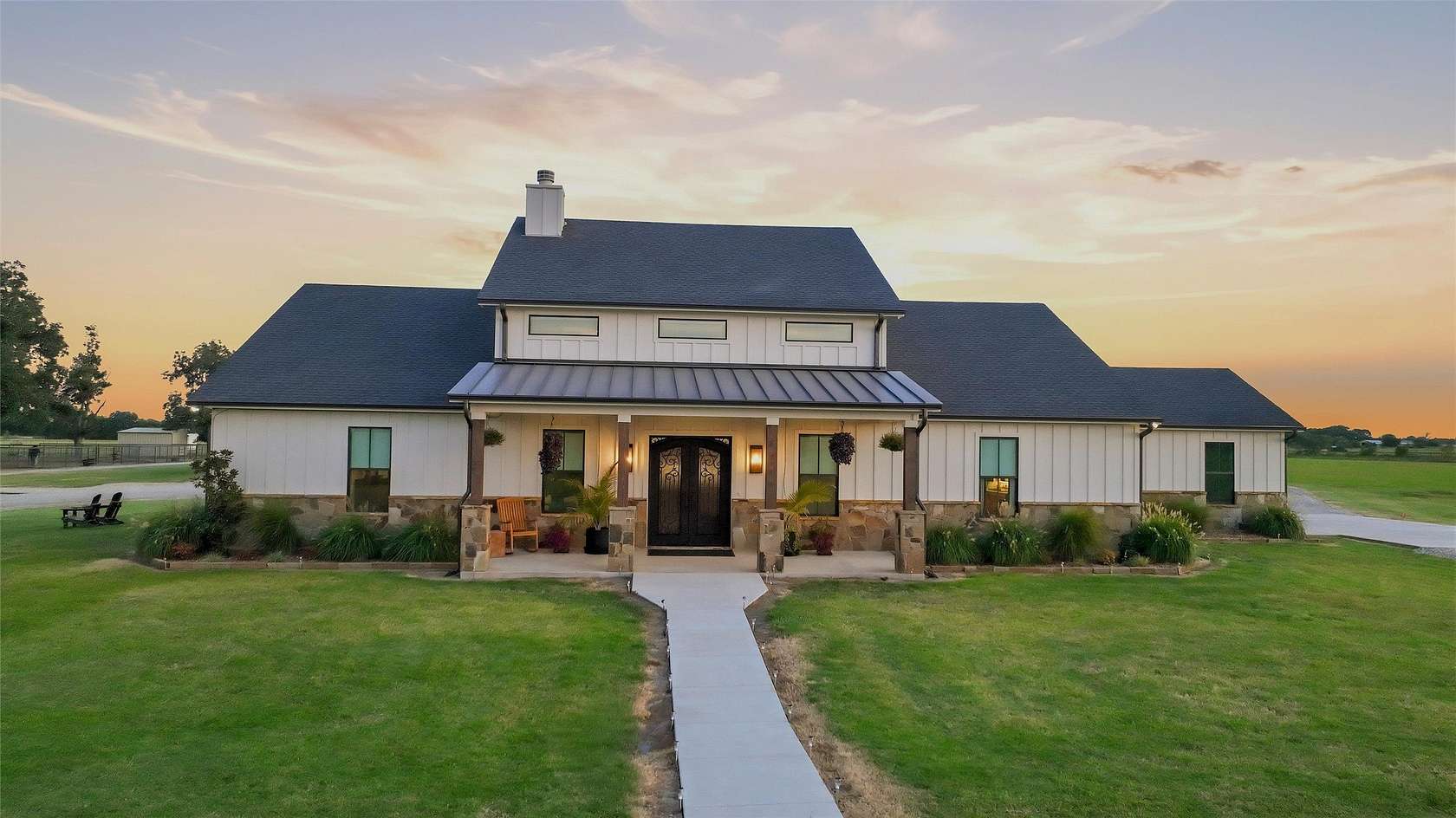 36.4 Acres of Land with Home for Sale in Pilot Point, Texas