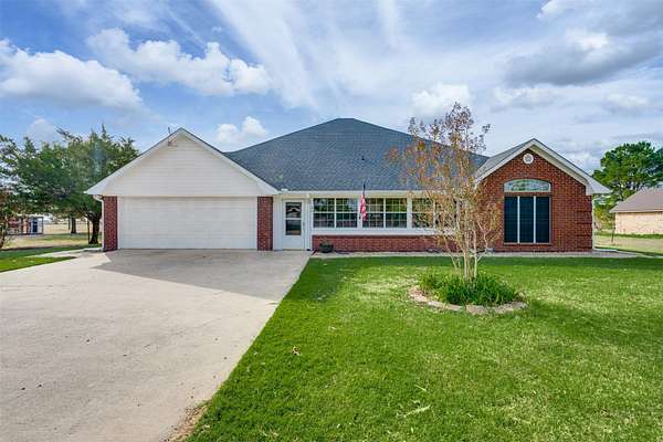 3.32 Acres of Land with Home for Sale in Bogata, Texas