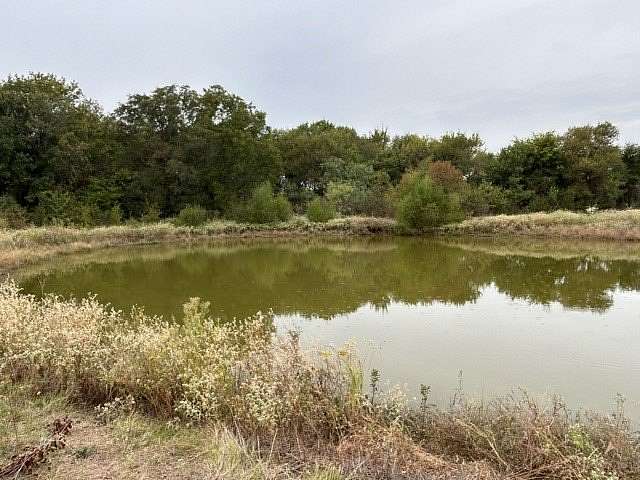 5 Acres of Residential Land for Sale in Corsicana, Texas