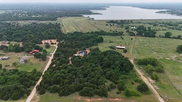 2.5 Acres of Residential Land for Sale in McLoud, Oklahoma