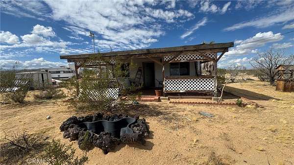 5 Acres of Improved Residential Land for Sale in Landers, California