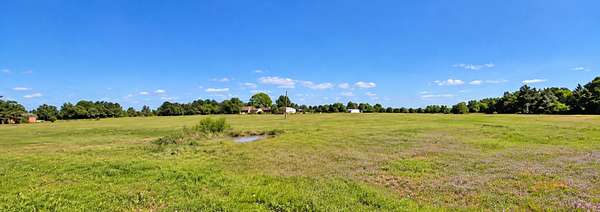 13.5 Acres of Land for Sale in Mexia, Texas