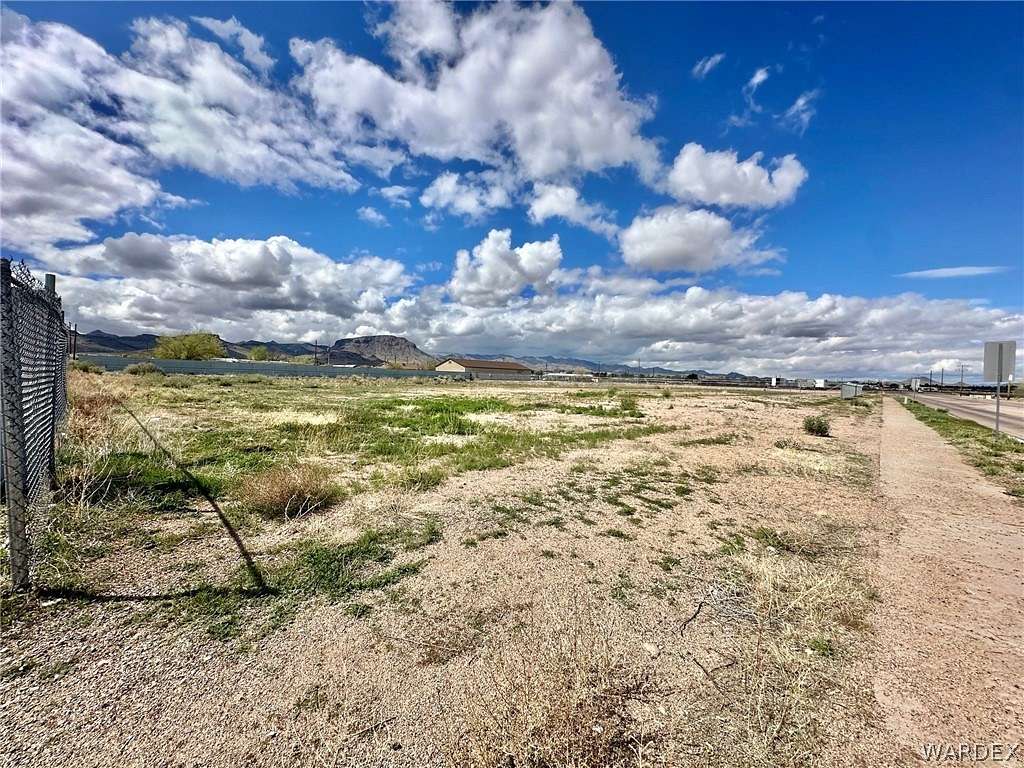 0.94 Acres of Commercial Land for Sale in Kingman, Arizona