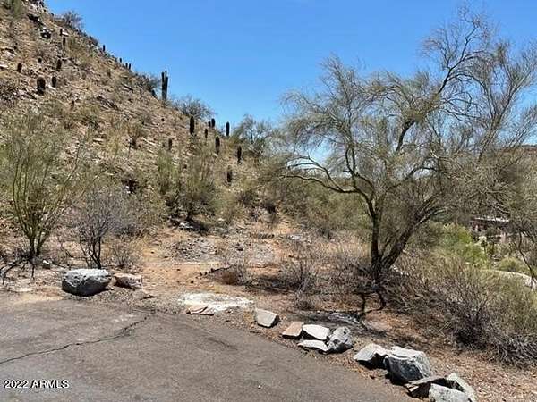 1.5 Acres of Residential Land for Sale in Paradise Valley, Arizona