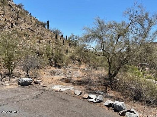 1.5 Acres of Residential Land for Sale in Paradise Valley, Arizona