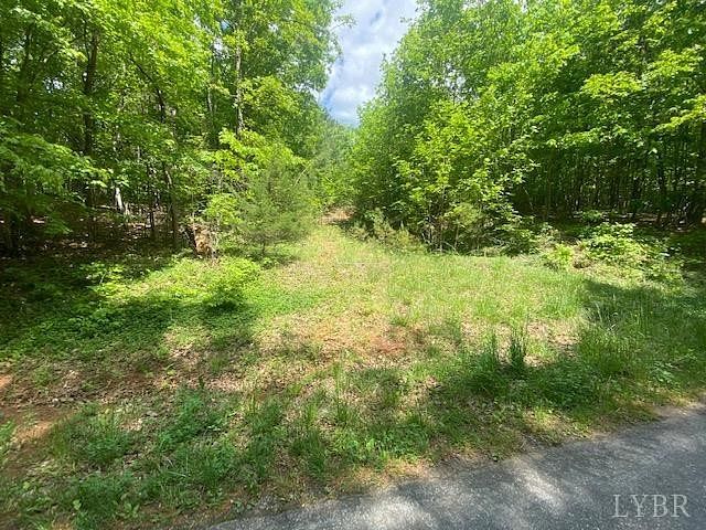 10 Acres of Residential Land for Sale in Gretna, Virginia