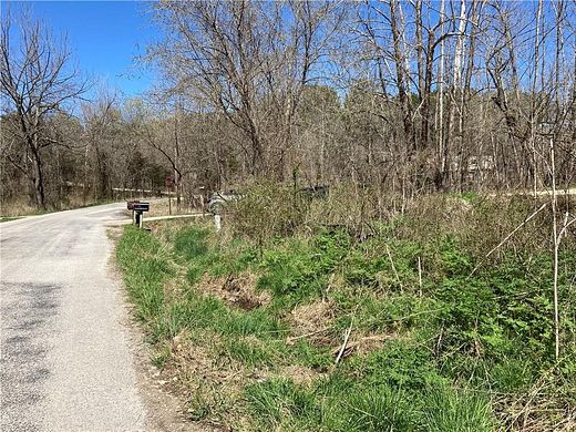 1.99 Acres of Residential Land for Sale in Eureka Springs, Arkansas