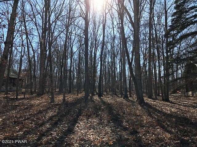0.5 Acres of Residential Land for Sale in Hawley, Pennsylvania