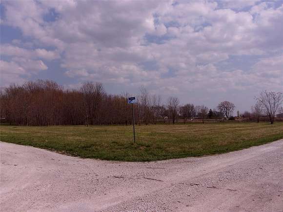 0.96 Acres of Residential Land for Sale in Witt, Illinois