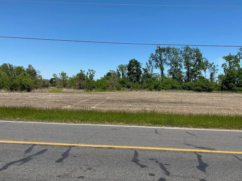 31 Acres of Commercial Land for Sale in Vidalia, Louisiana