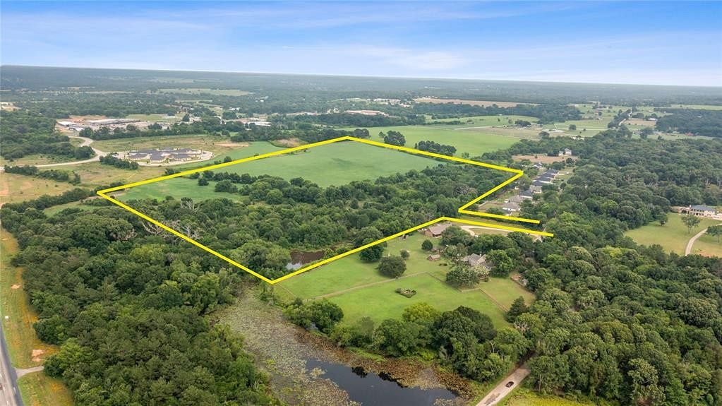 38.723 Acres of Agricultural Land for Sale in Athens, Texas