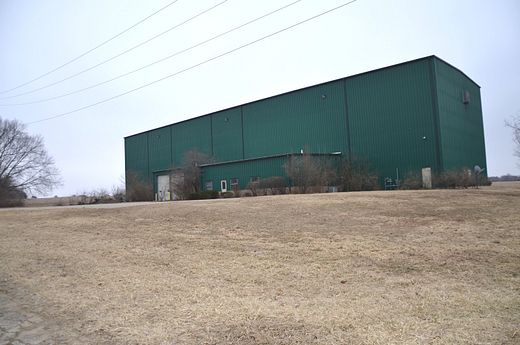 5.7 Acres of Improved Commercial Land for Sale in Hennepin, Illinois