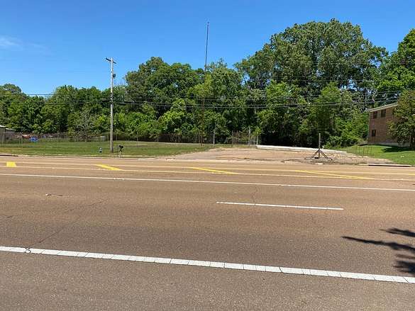 0.88 Acres of Commercial Land for Sale in Natchez, Mississippi