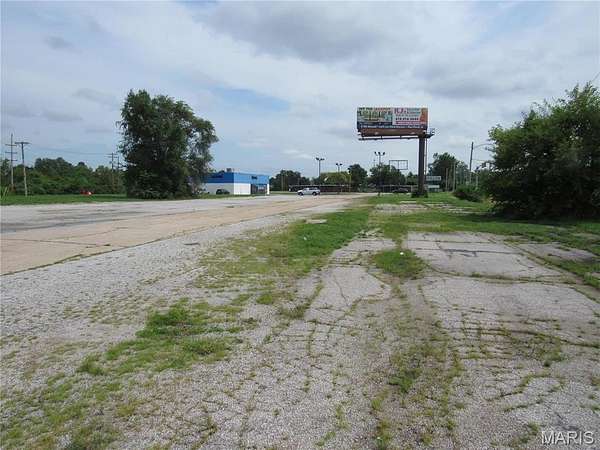 2.68 Acres of Commercial Land for Sale in East Alton, Illinois