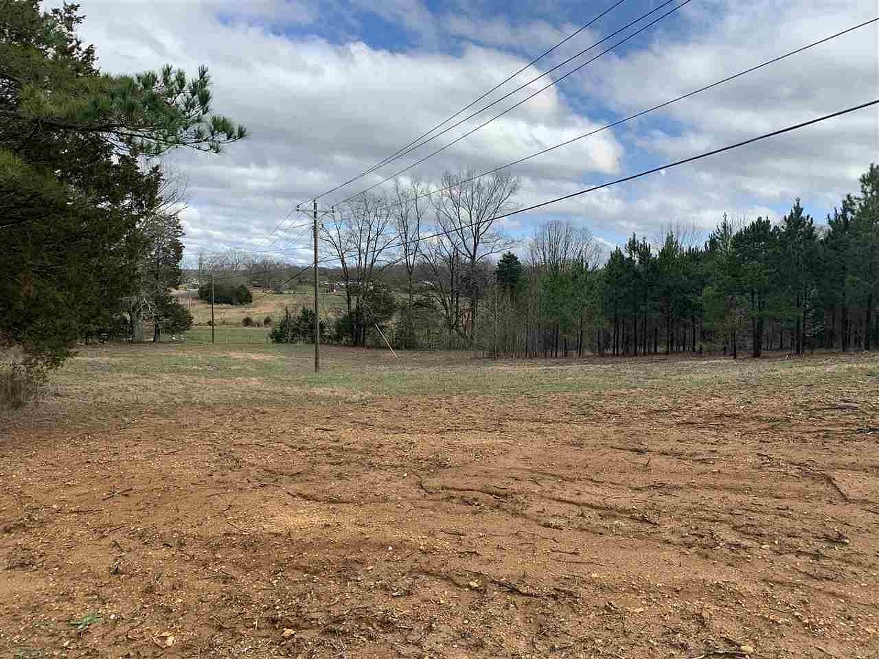 1 Acre of Land for Sale in Savannah, Tennessee