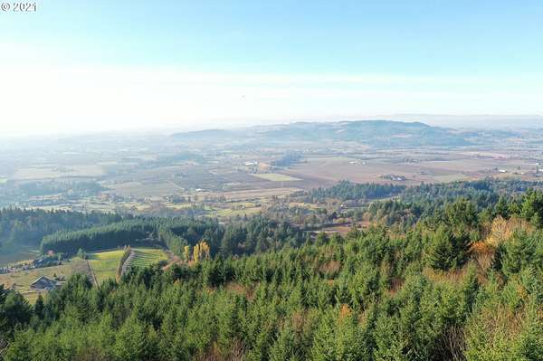 2.5 Acres of Residential Land for Sale in Newberg, Oregon