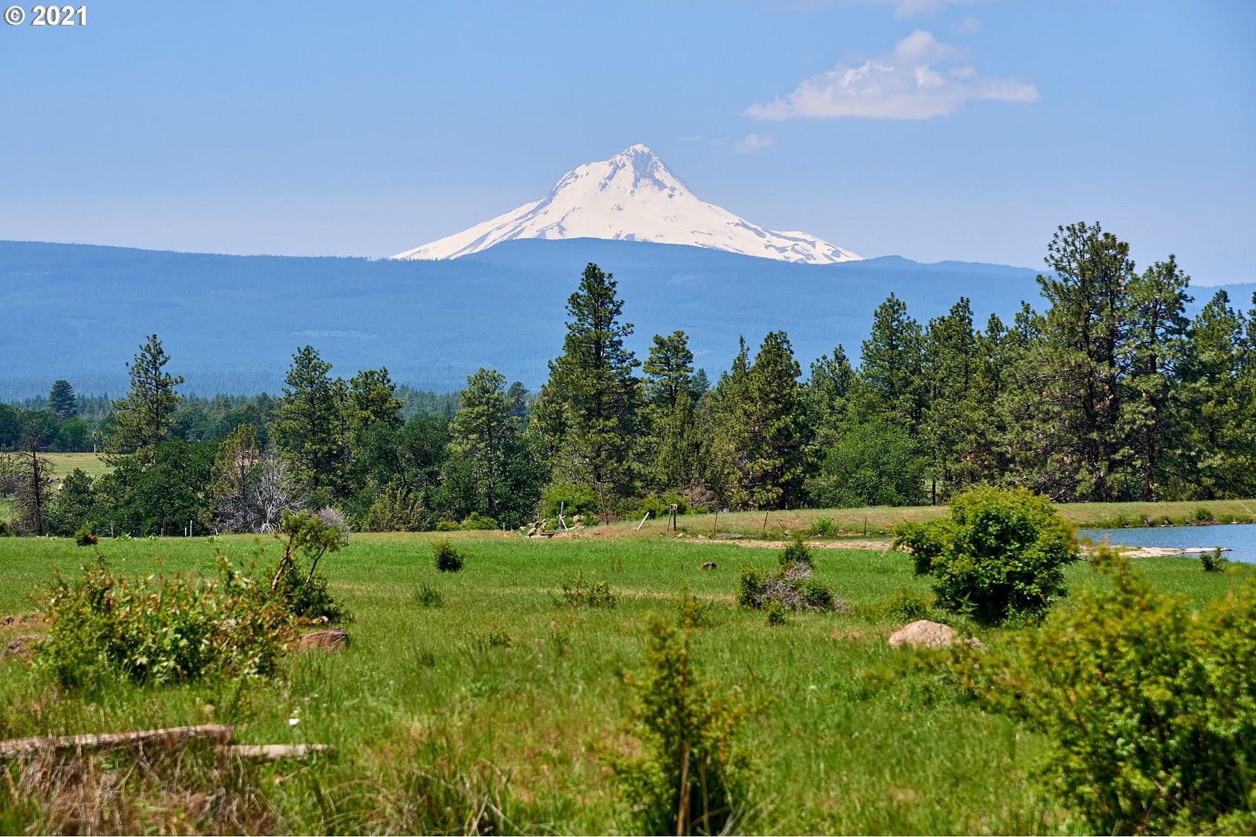 676 Acres of Land with Home for Sale in Wamic, Oregon