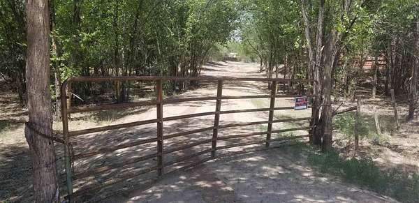 1.5 Acres of Residential Land for Sale in Española, New Mexico