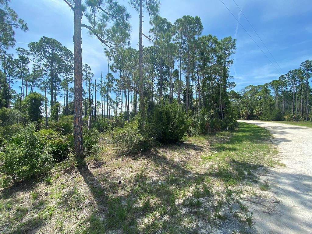 0.89 Acres of Residential Land for Sale in Cedar Key, Florida