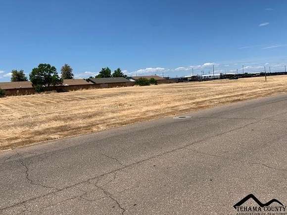 1 Acre of Commercial Land for Sale in Red Bluff, California