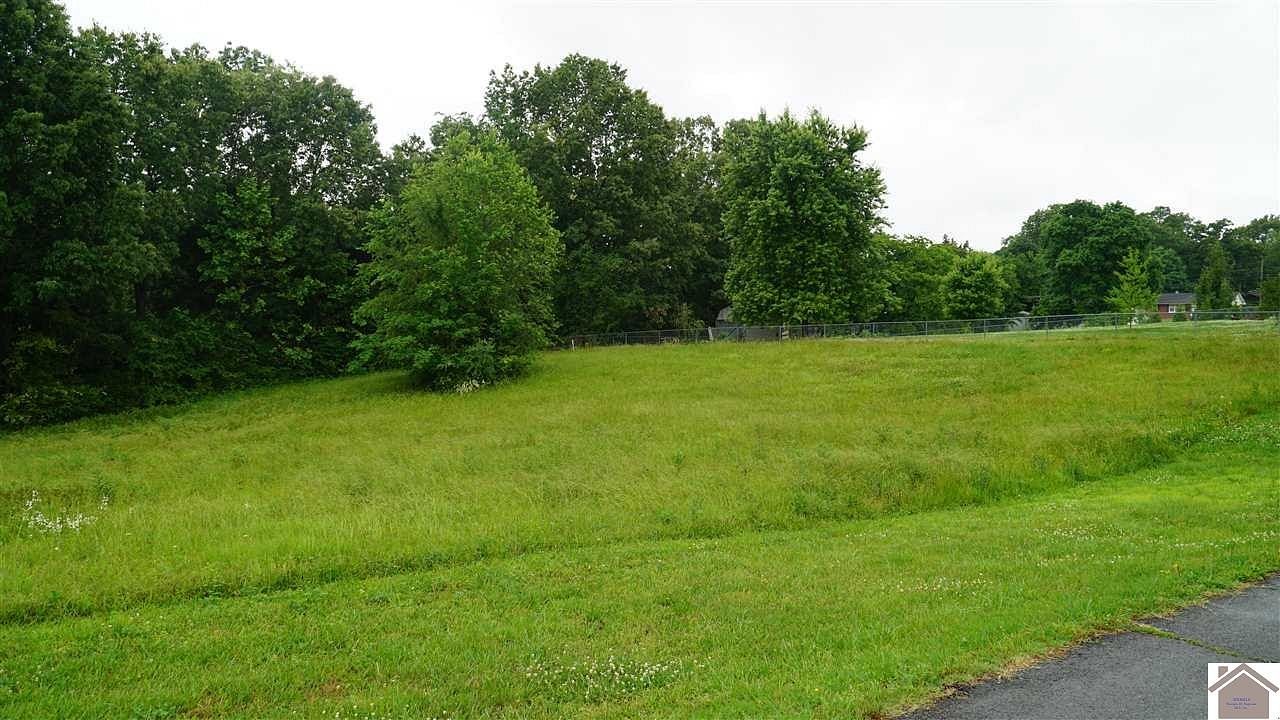 0.71 Acres of Residential Land for Sale in Benton, Kentucky