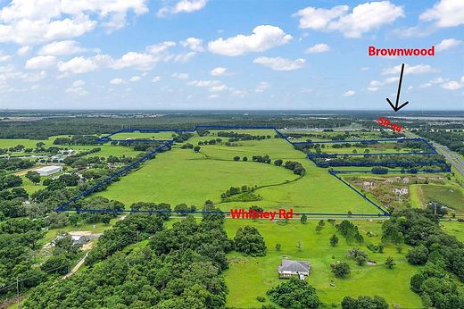 304 Acres of Mixed-Use Land for Sale in Leesburg, Florida