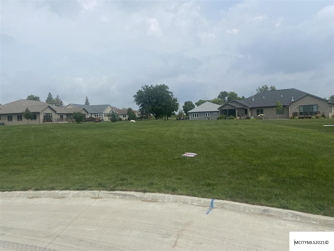 0.37 Acres of Residential Land for Sale in Mason City, Iowa