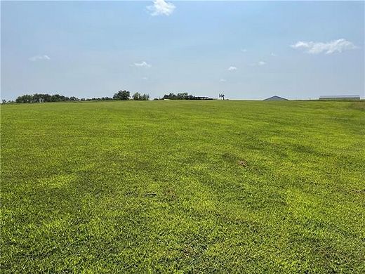 0.34 Acres of Land for Sale in Gallatin, Missouri