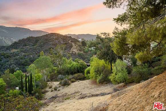 0.75 Acres of Land for Sale in Topanga, California