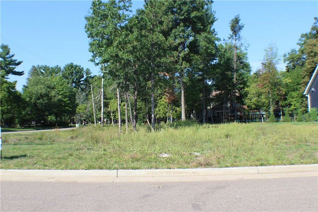 0.25 Acres of Residential Land for Sale in Eau Claire, Wisconsin