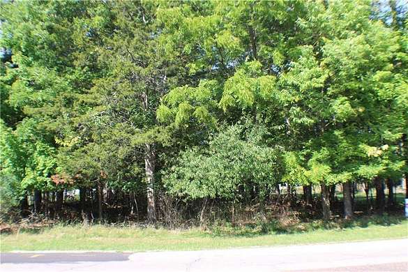 0.25 Acres of Residential Land for Sale in Eau Claire, Wisconsin