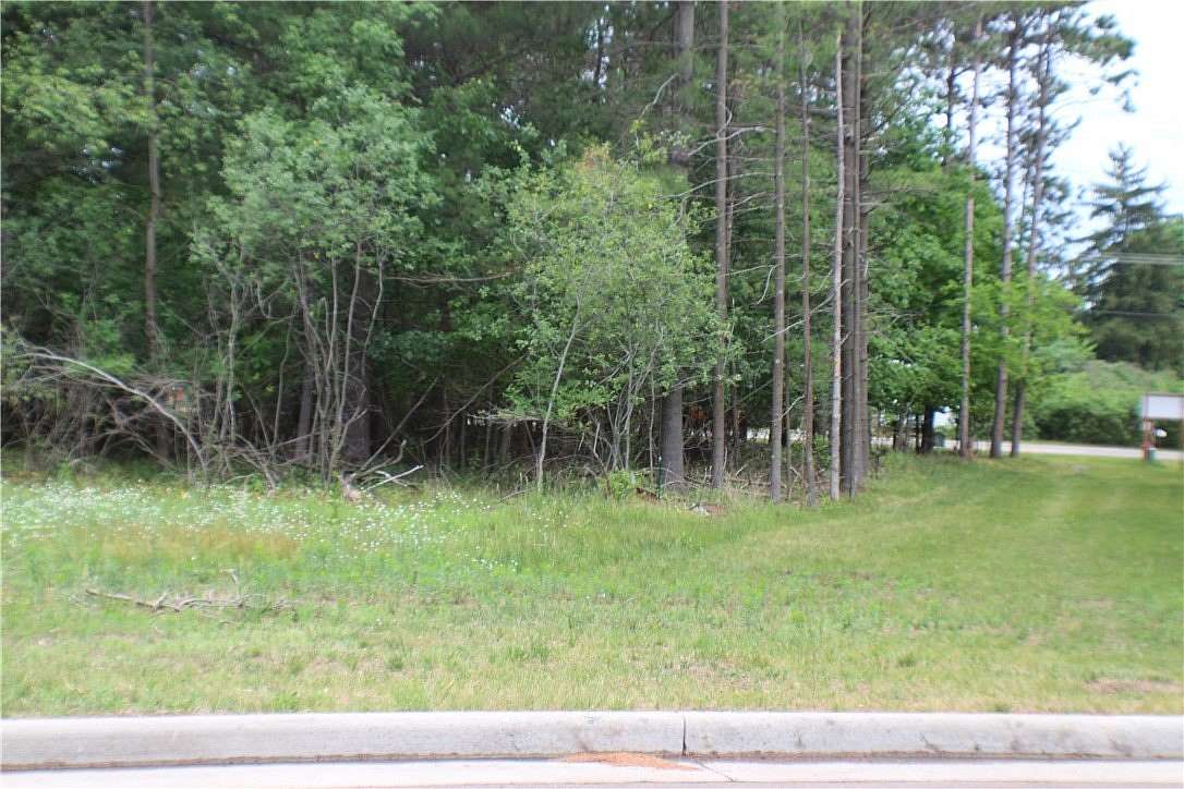 0.25 Acres of Residential Land for Sale in Eau Claire, Wisconsin