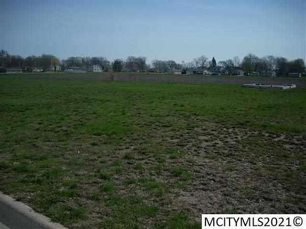 0.34 Acres of Residential Land for Sale in Mason City, Iowa