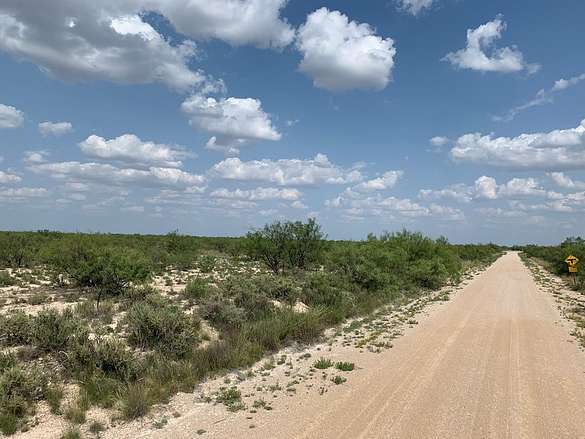 10 Acres of Land for Sale in Imperial, Texas