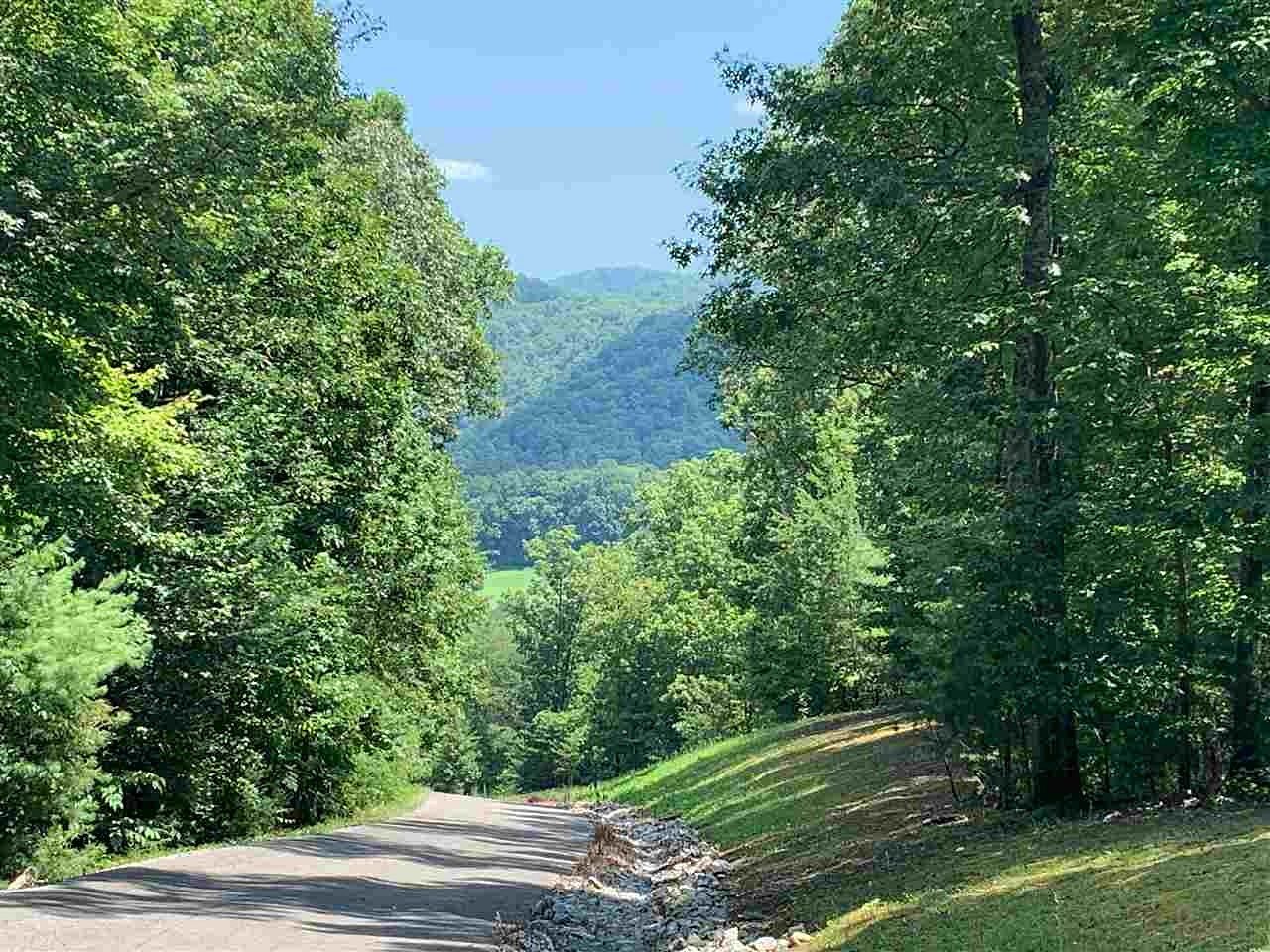 5.6 Acres of Residential Land for Sale in Walland, Tennessee