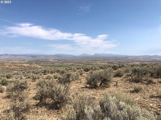 147 Acres of Mixed-Use Land for Sale in Baker City, Oregon