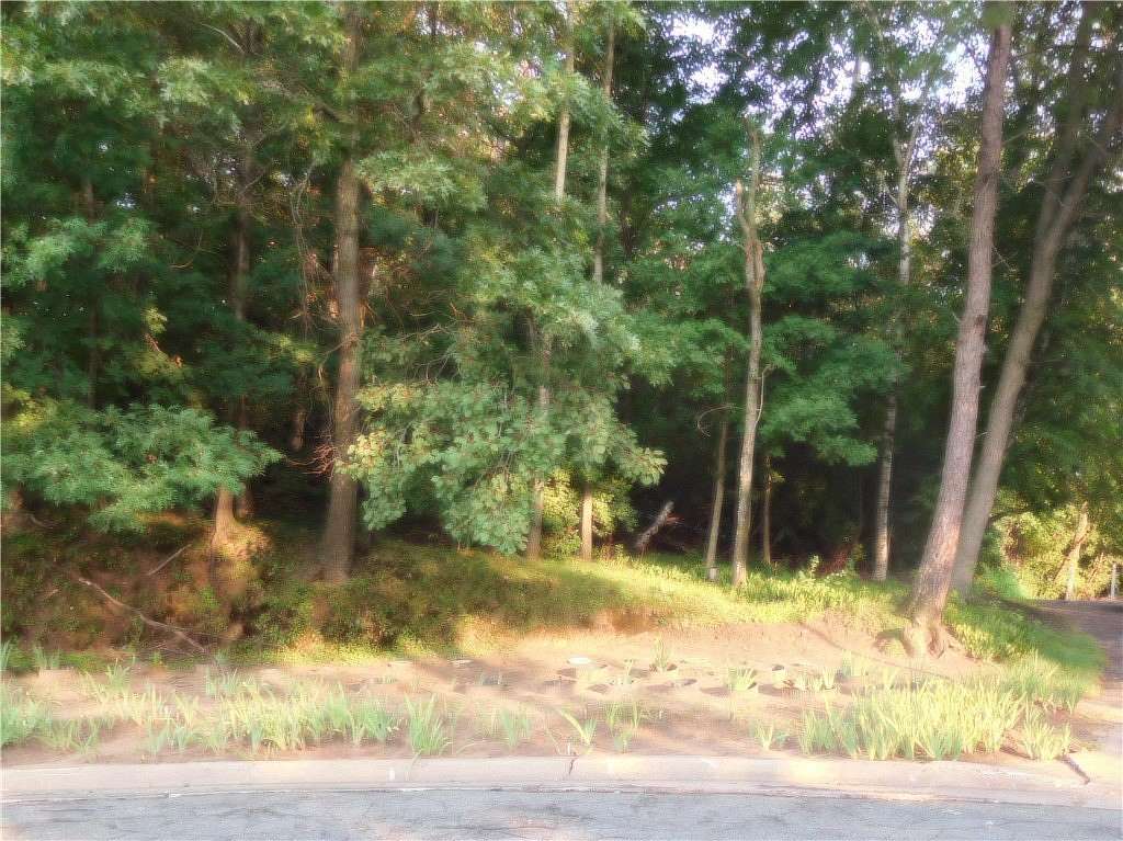 0.45 Acres of Residential Land for Sale in Eau Claire, Wisconsin