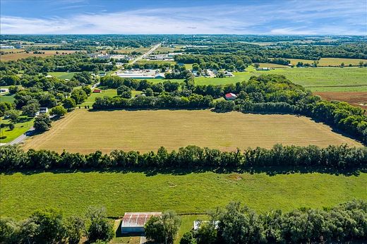 21 Acres of Agricultural Land for Sale in Princeton, Indiana