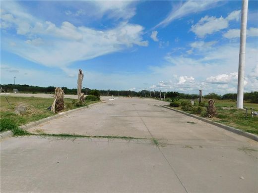 1.2 Acres of Land for Sale in Falfurrias, Texas
