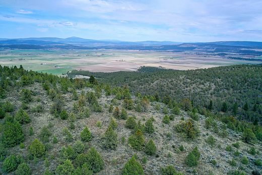 2,625 Acres of Recreational Land for Sale in Klamath Falls, Oregon