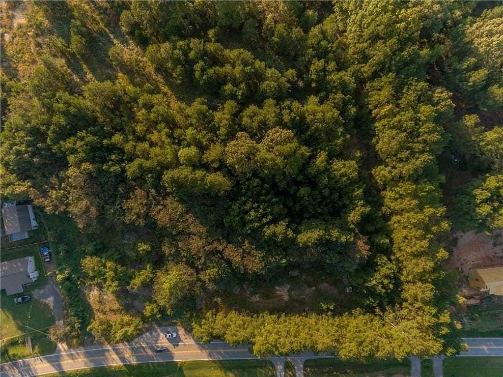 9.35 Acres of Land for Sale in Dallas, Georgia
